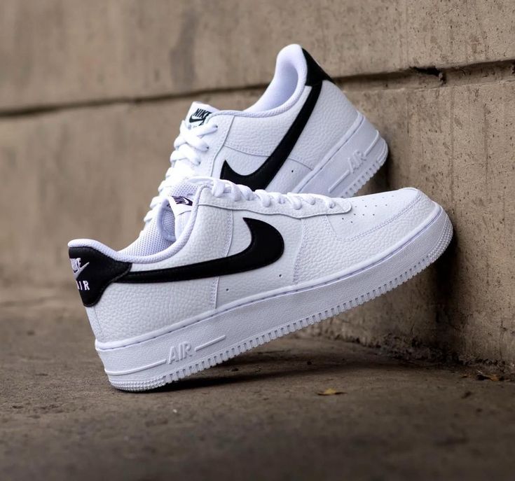 AF1 07 Essential