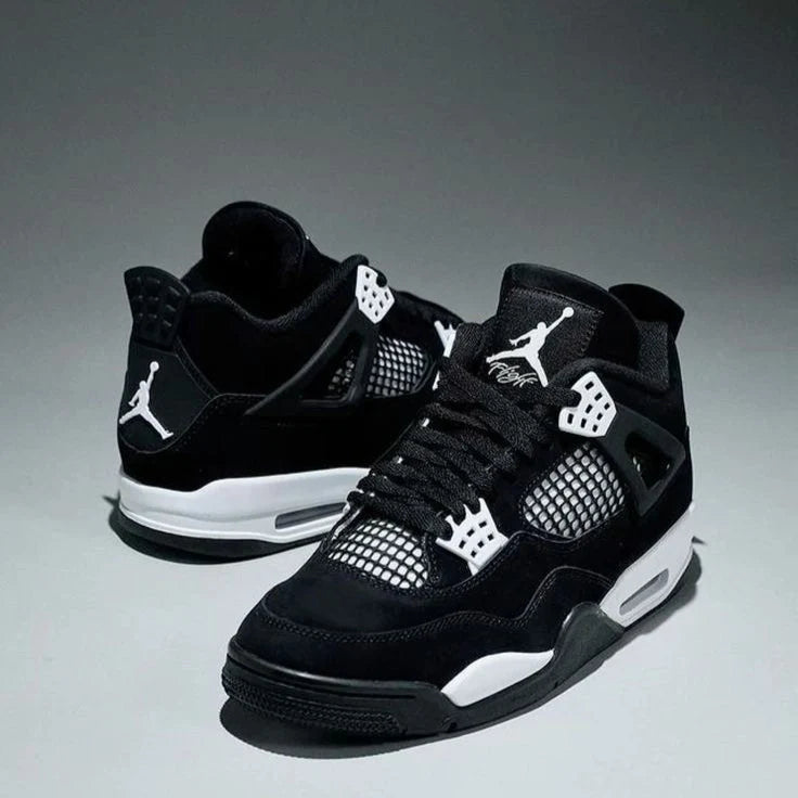 AJ4 Retro SB Black